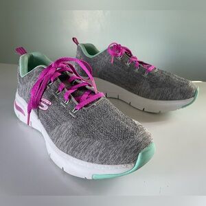 Skechers Arch Fit Air Cooled Size 9W Comfort Shoes Athletic Gray White Pink